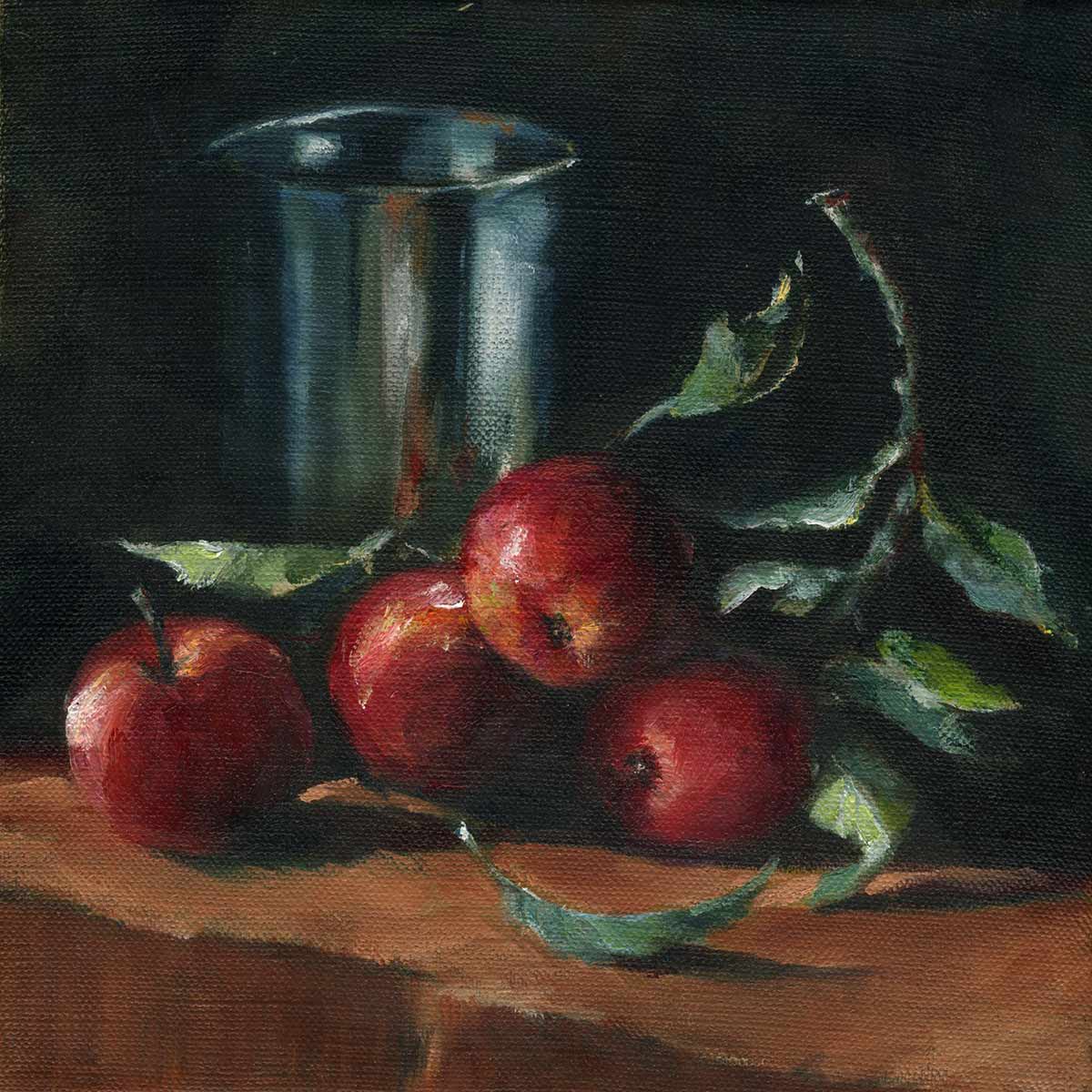 apples-silver-cup
